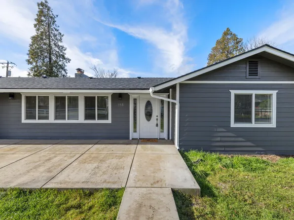 135 Heather Ln, Shady Cove, OR 97539