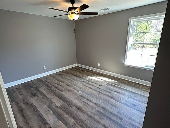 5th image of 124A Magnolia Ct