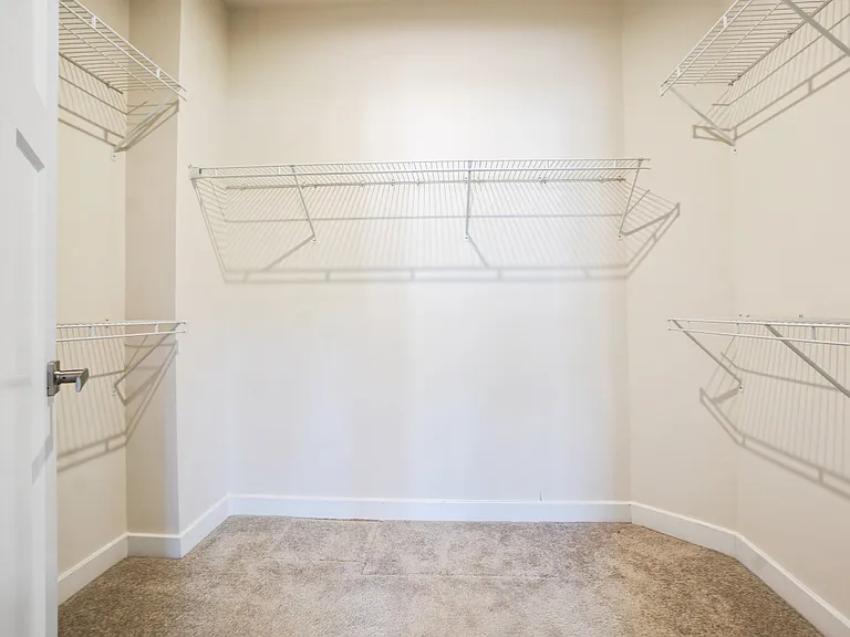 8015 Spring Arbor Dr — Photo 5