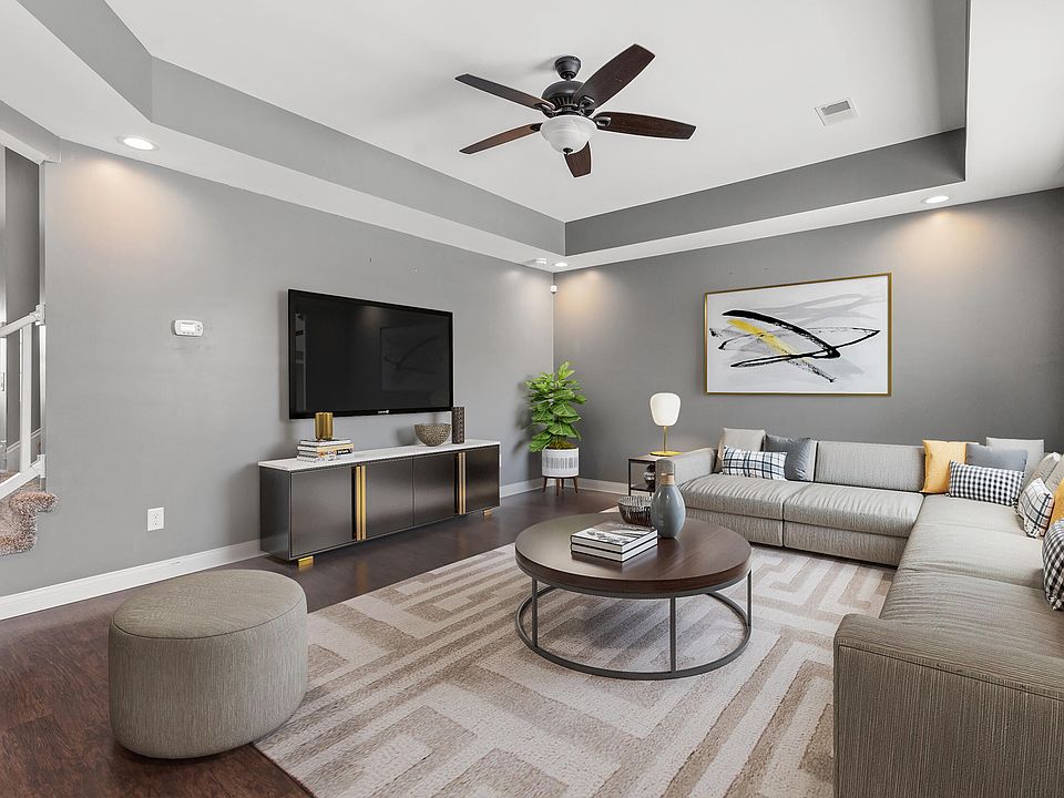 1st image of 1084 Twin Oaks Blvd