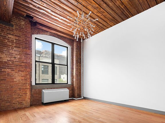3rd image of 390 Wythe Ave APT 4A