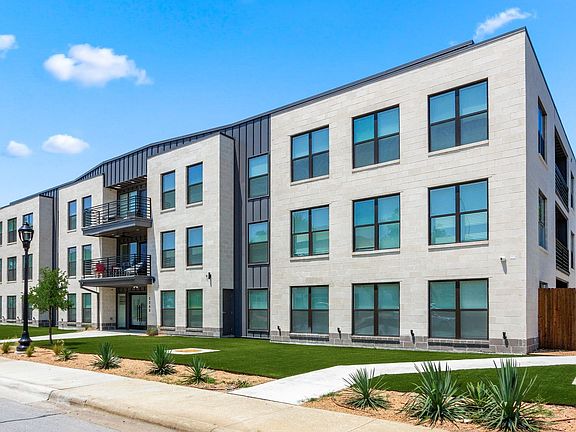 3rd image of 3240 S University Dr #201