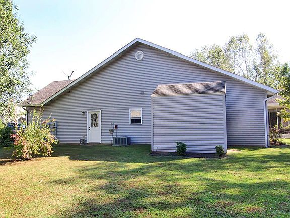 3rd image of 112 Hollyvale Dr