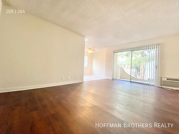 5th image of 7010 Lanewood Ave #205A
