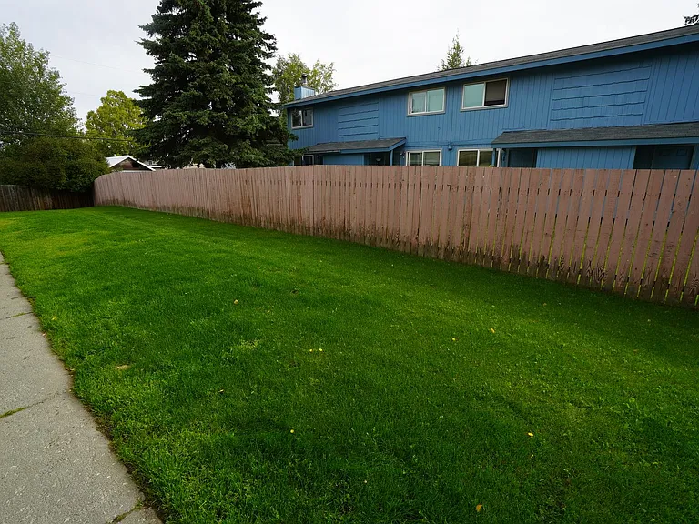 813 W 75th Ave — Photo 24