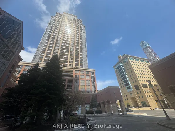 4090 Living Arts Dr, Mississauga, ON