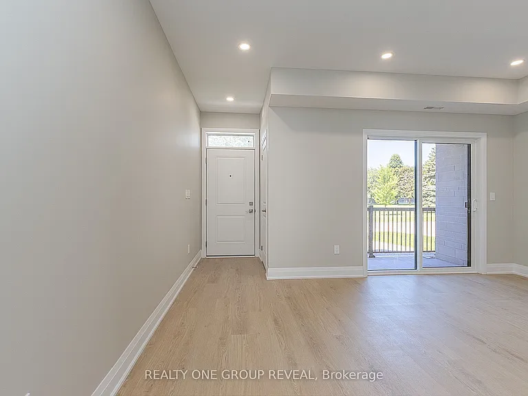 227 Grenfell St #1 — Photo 5
