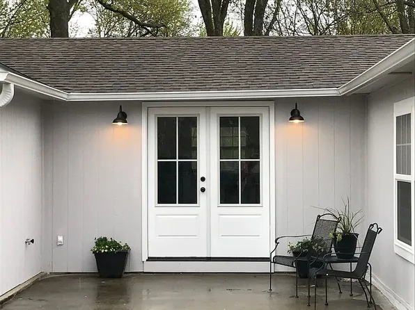 32107 E State Route Vv, Pleasant Hill, MO 64080