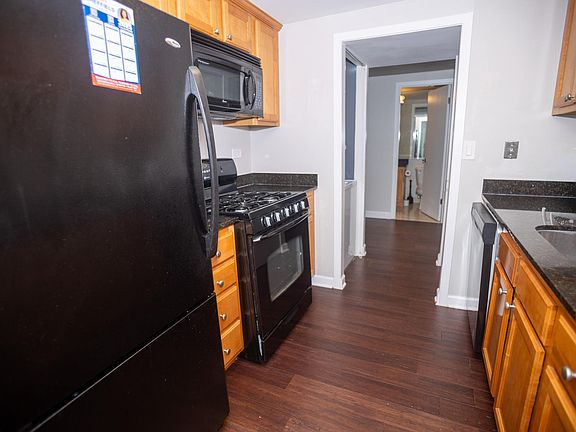 5th image of 3320 Spinnaker Ln APT 4C