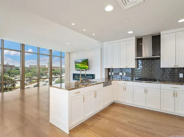 4242 Broadway Street #304, San Antonio, TX 78209