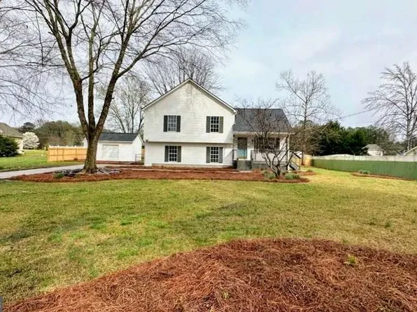 2095 Four Notch Rd, Carrollton, GA 30116