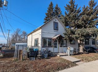 613 3rd Ave NE, Devils Lake, ND 58301