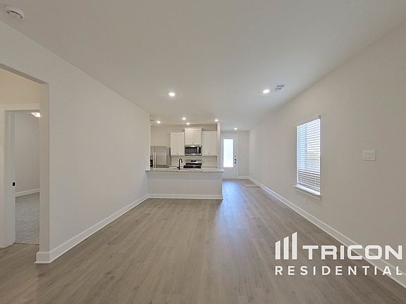 4th image of 1204 Dye Blvd