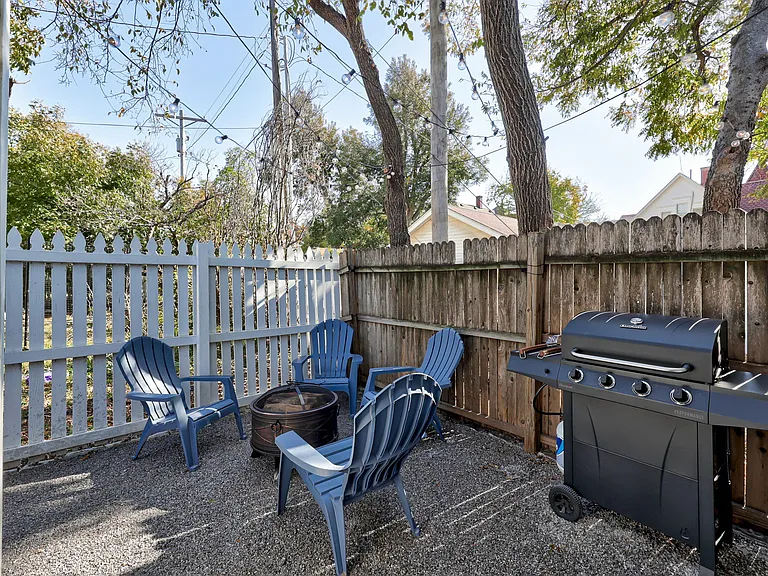 20 N Boulevard St — Photo 17