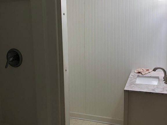 Full Basement Bathroom 