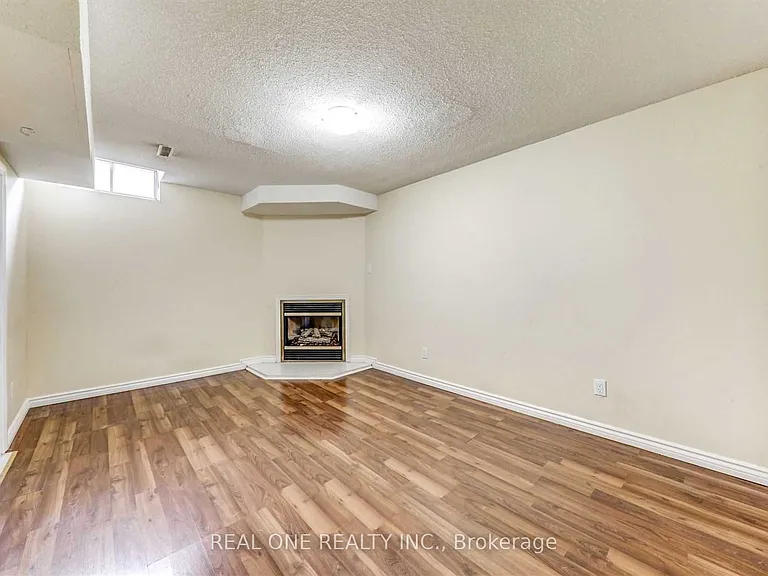 2 Maitland Dr — Photo 13