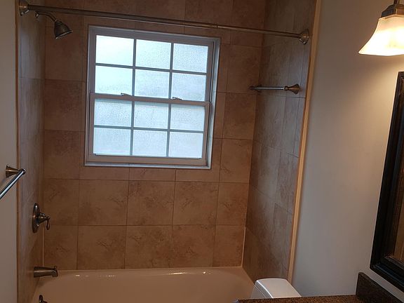 3rd image of 901 41st Ave NE