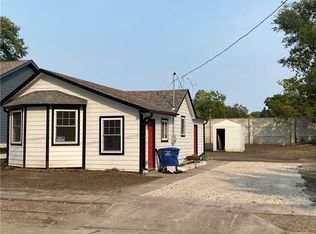 1611 E 21st St, Des Moines, IA 50317