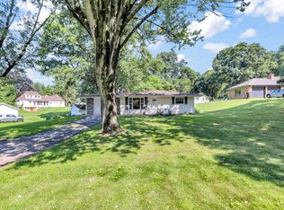 958 Horton Rd, Jackson, MI 49203