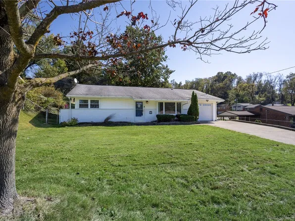 213 Hankey Farms Dr, Oakdale, PA 15071