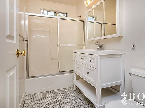 5th image of 615 Quartz St