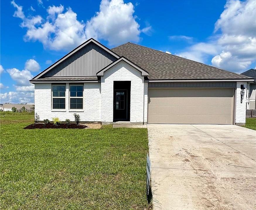 1st image of 244 Paisley Pkwy