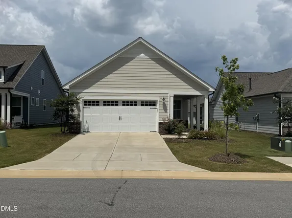 1630 Moa Ct, Fuquay Varina, NC 27526
