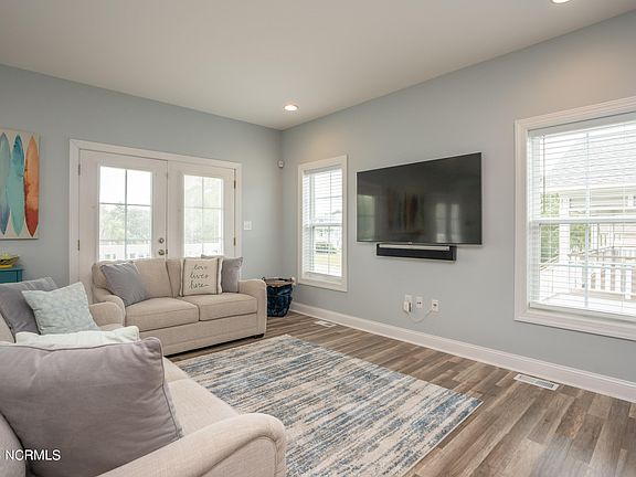 3rd image of 2216 E Pelican Drive
