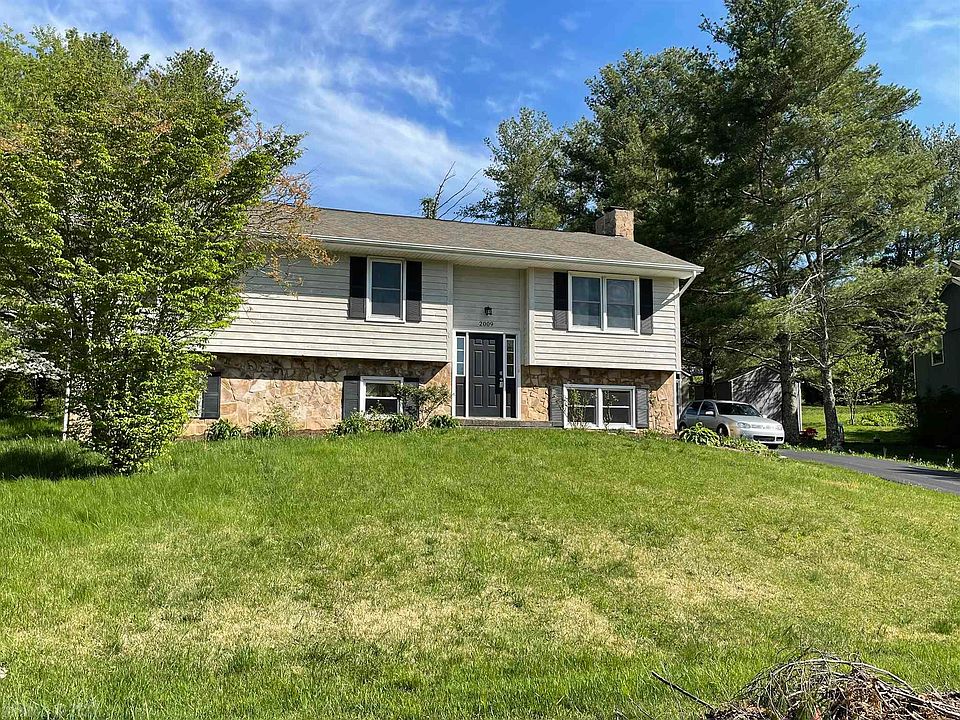 1st image of 2009 Christopher Dr