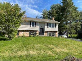 2009 Christopher Dr, Blacksburg, VA 24060