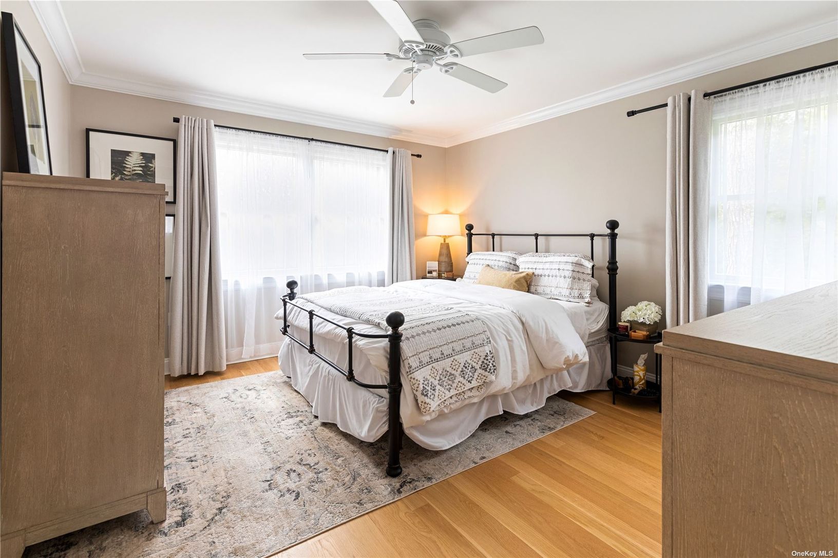  Plenty of natural light
