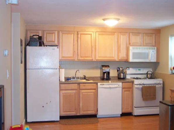 270 Main St APT 2, North Reading, MA 01864
