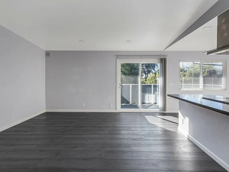 724 Central Ave — Photo 10