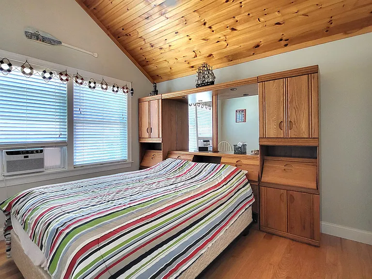 22 Gold Ribbon Dr — Photo 33