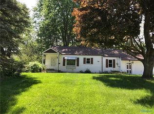 126 S 5th St, Waterville, OH 43566
