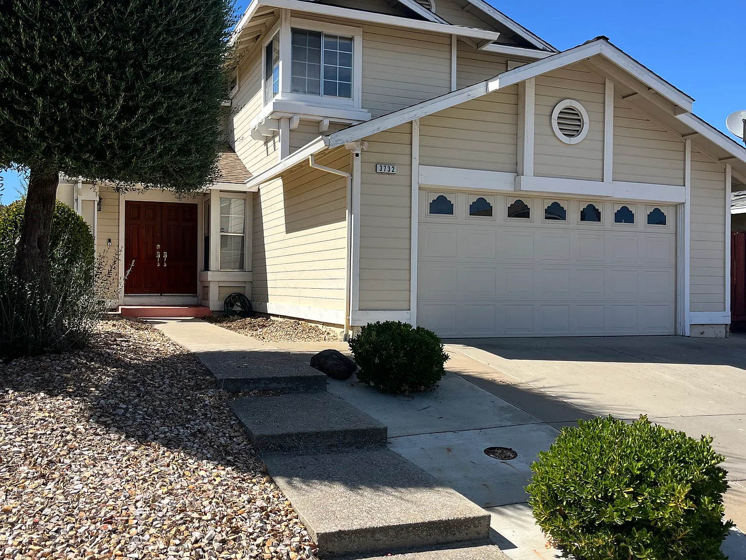 4 bed, 1622 sqft, $3,500 — Photo 1