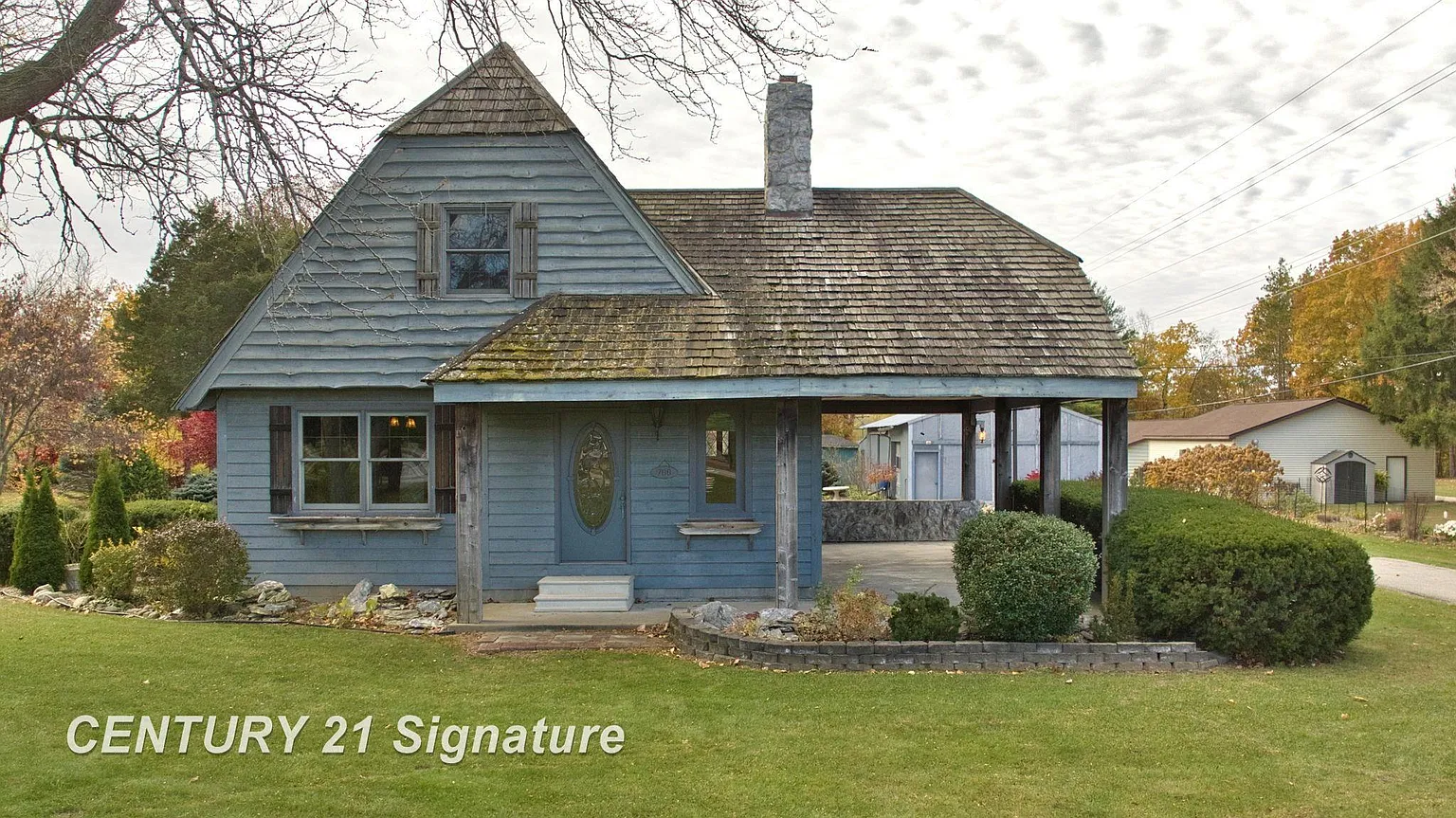 766 S Main St photo 1
