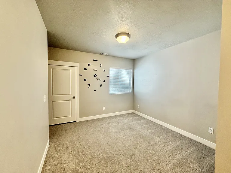 6871 S 190 E — Photo 23