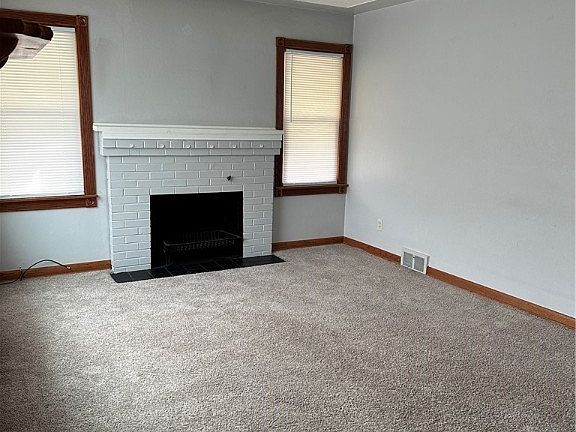 5th image of 814 E 35th St