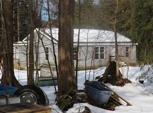 9020 New Rd, North East, PA 16428