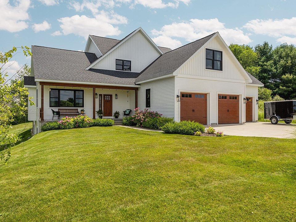 1st image of 4573 Westbrook Dr