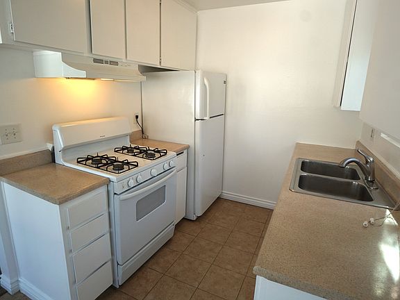 4th image of 2030 S Tremont St APT 20