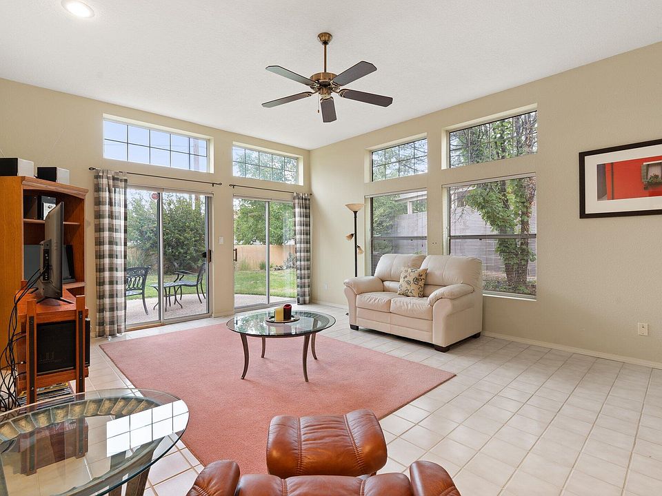 1st image of 3651 Calle Pino NE