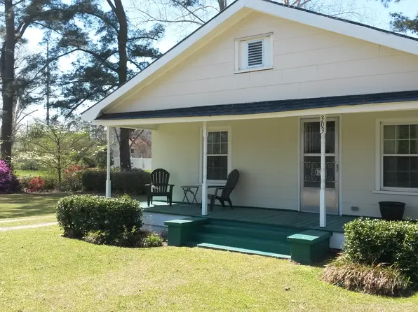 303 Sycamore St, Fremont, NC 27830