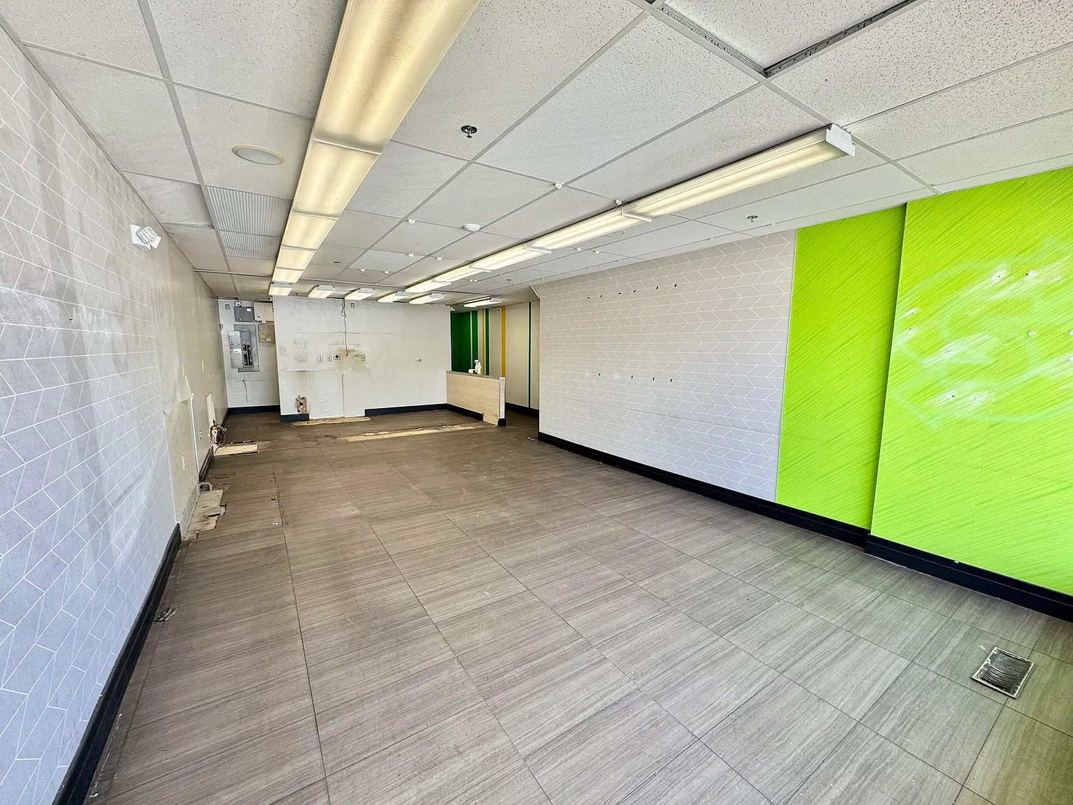 576 West Boylston Street - Commercial — Photo 1