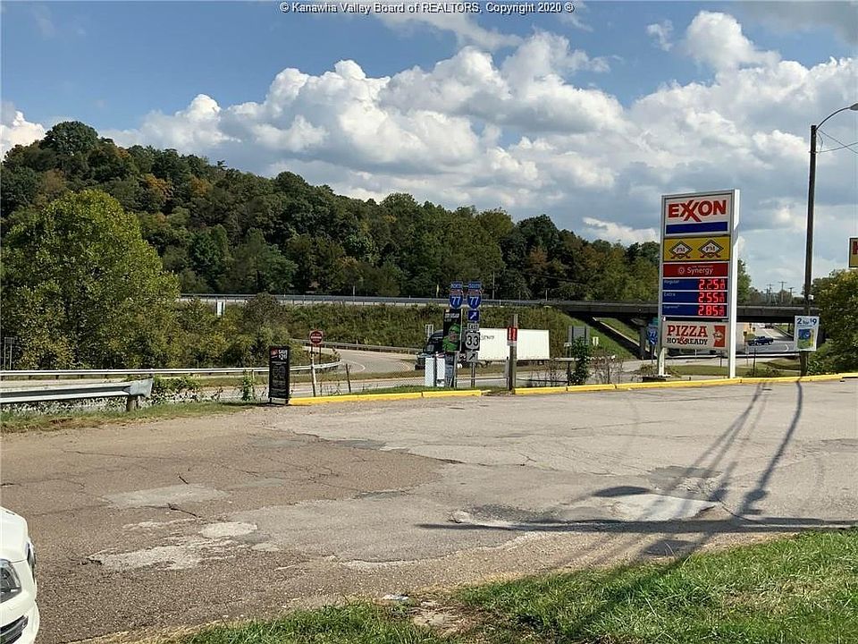 2nd image of 102 Violet Dr