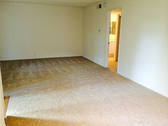 2nd image of 7 Bear Paw APT 23D