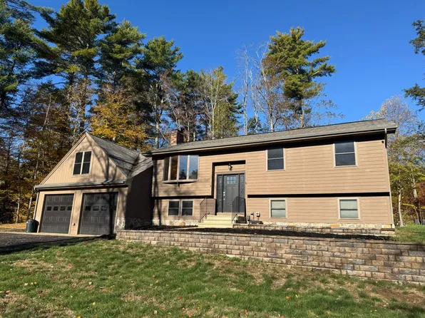 6 Peter Weare Rd, Cape Neddick, ME 03902