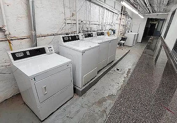 5th image of 946 Bronx Park S #C4