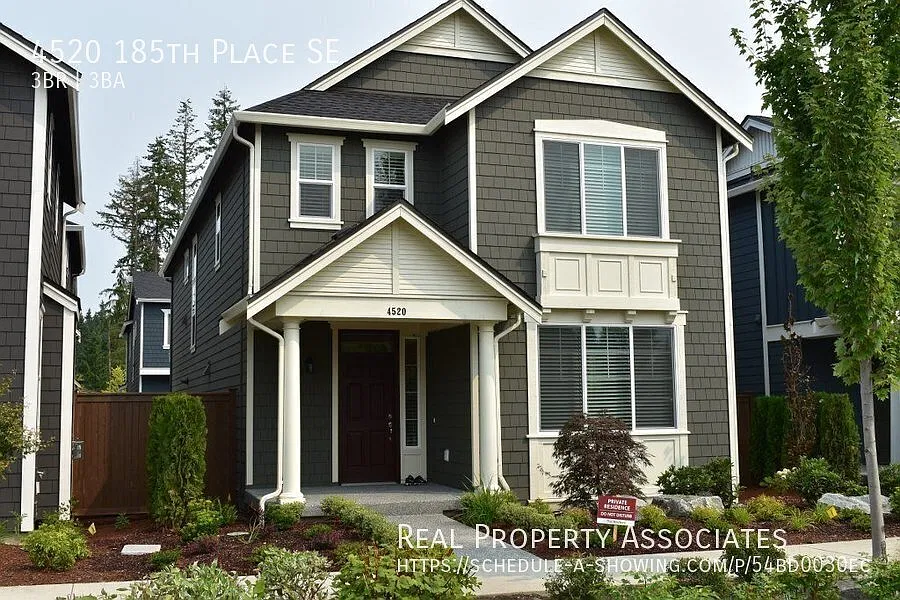 Single Family Home in Bothell — Photo 1